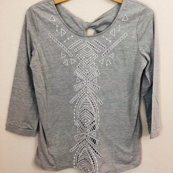 Skies are Blue Edmundo Cut-Out Embroidery Knit Top Women's Size Small - Picture 3 of 8